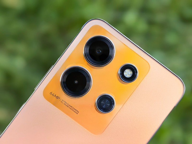 Featured image for Snap Like A Pro: Smartphone Camera - Image Stabilization, Autofocus, Multiple Cameras, And Sensors