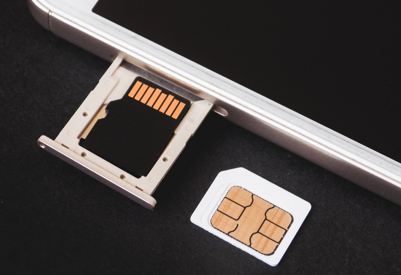 Featured image for Smartphone Specs Explained: Form Factor, SIM, Memory Slot, USB-C, And More